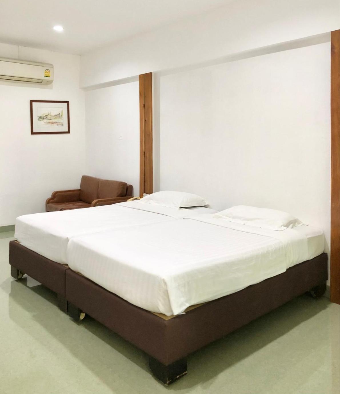 Lopburi Inn Resort Esterno foto