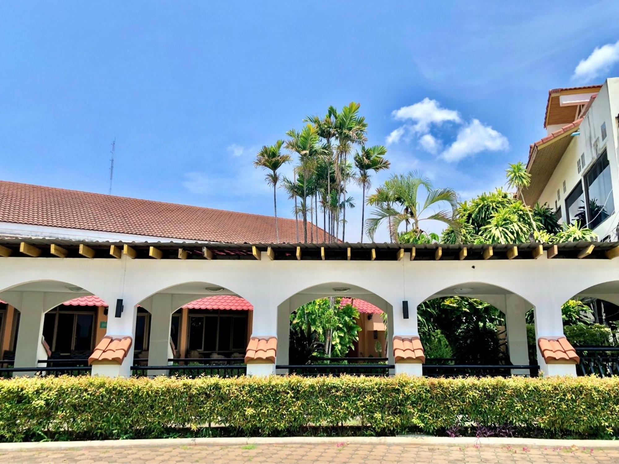 Lopburi Inn Resort Esterno foto