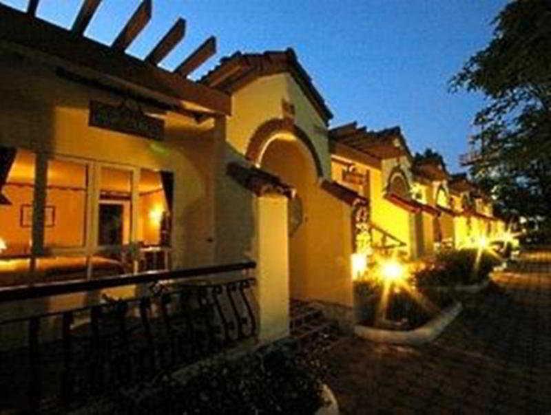 Lopburi Inn Resort Esterno foto