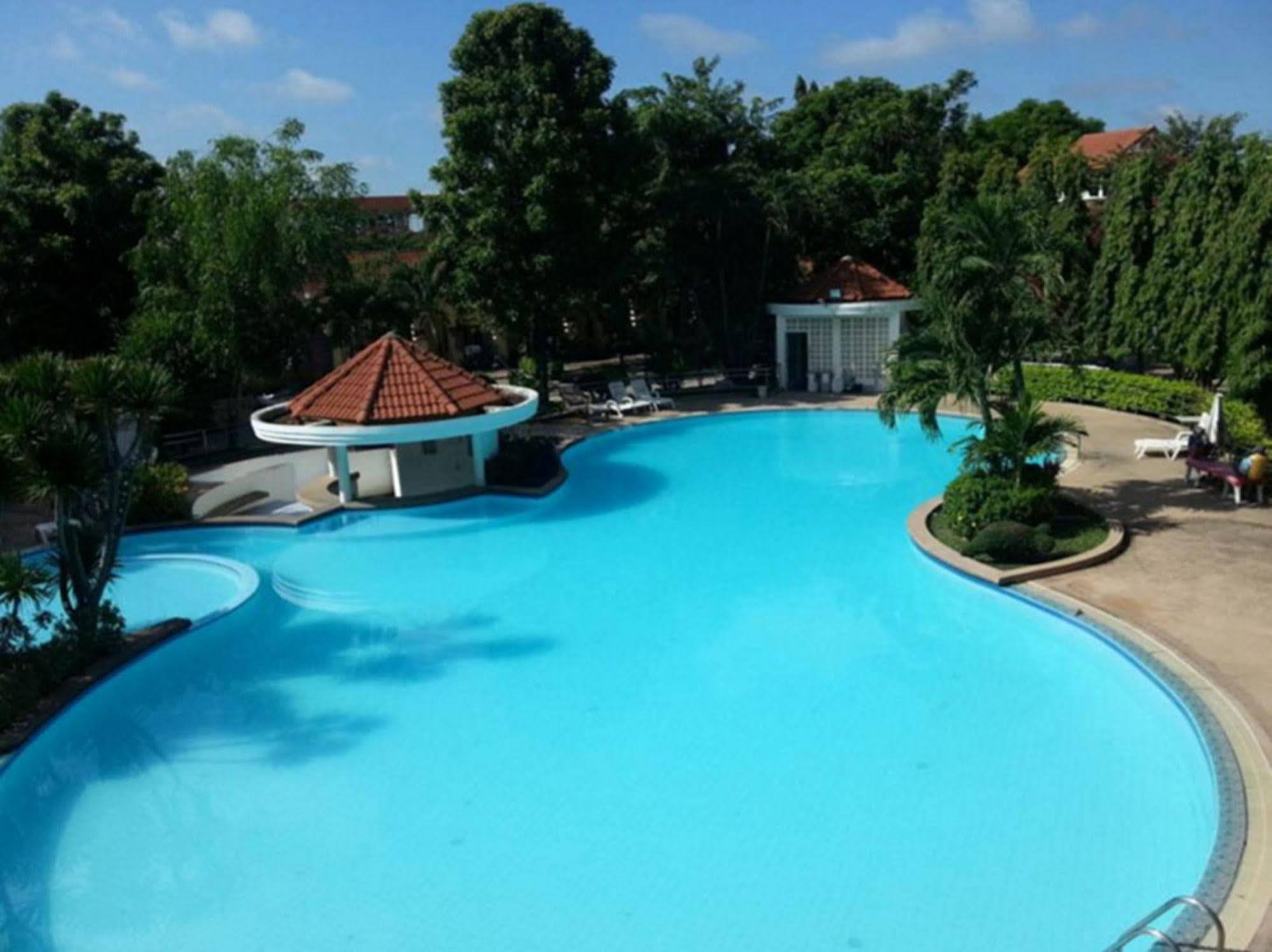 Lopburi Inn Resort Esterno foto