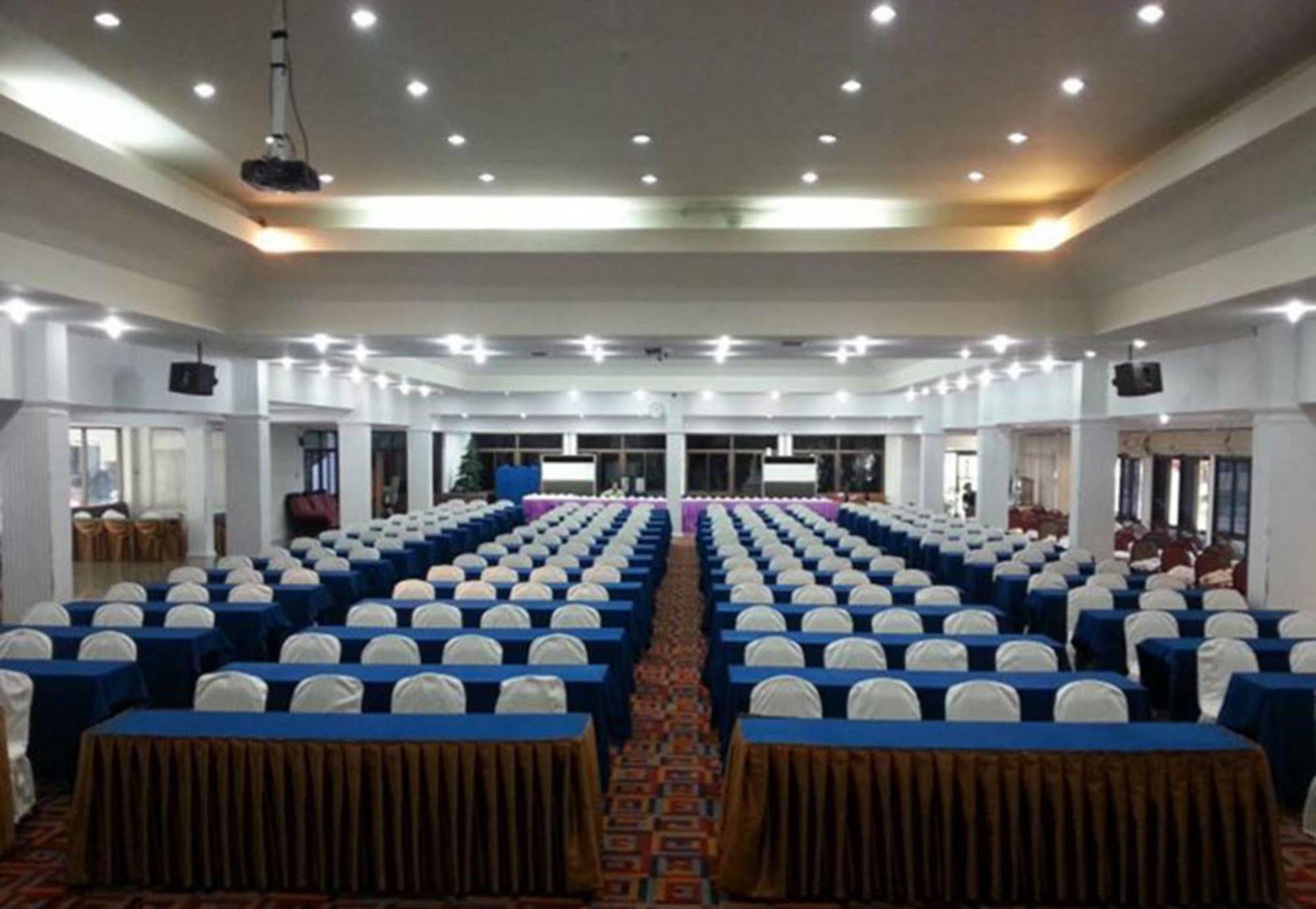 Lopburi Inn Resort Esterno foto